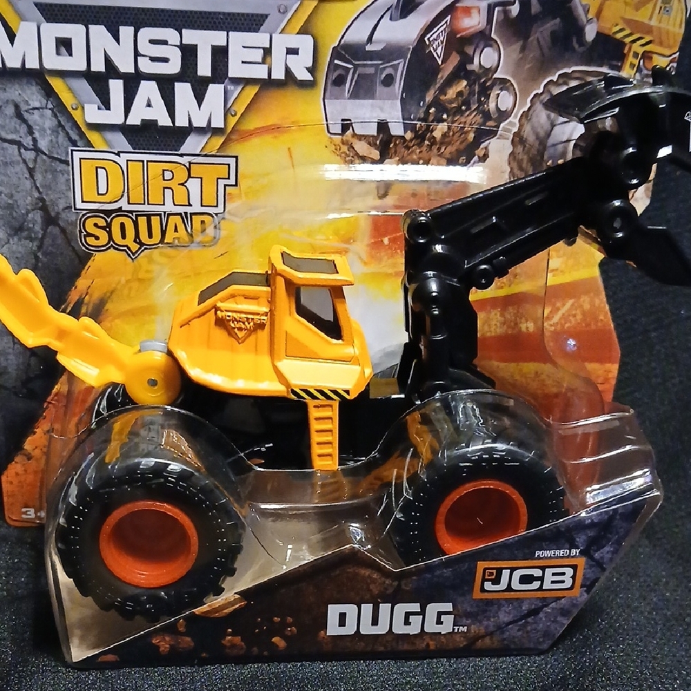 Monster Jam Dirt Squad Dugg Vehicle - Black and Orange